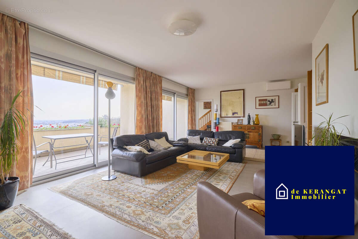 Maison à LE PLESSIS-ROBINSON