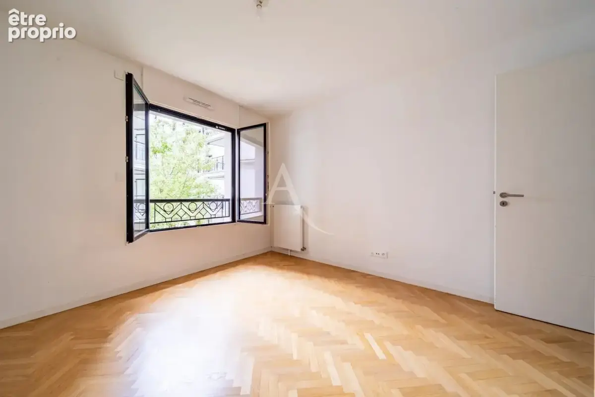 Suresnes - Résidence Sisley - Appartement 3 pièces 69m² - Parking en sus - photo 6