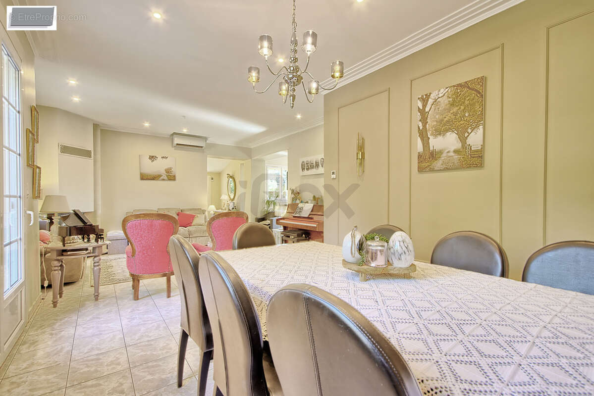 Maison à LA VALETTE-DU-VAR