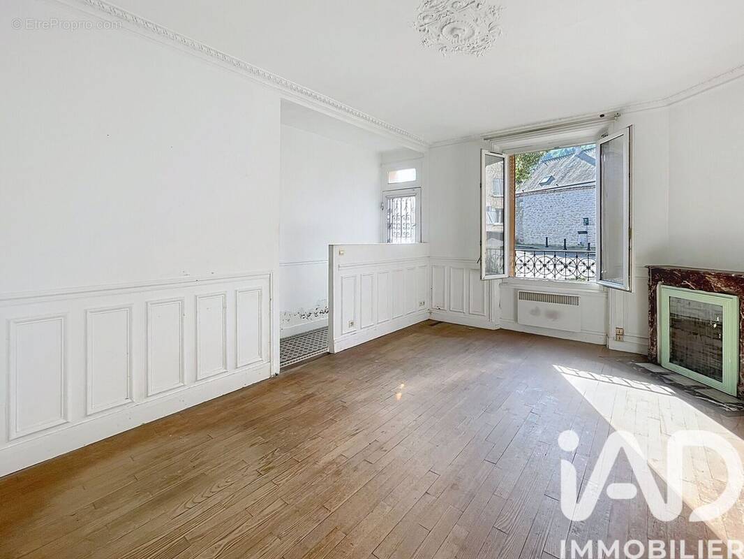 Photo 1 - Maison à MEZIERES-SUR-SEINE