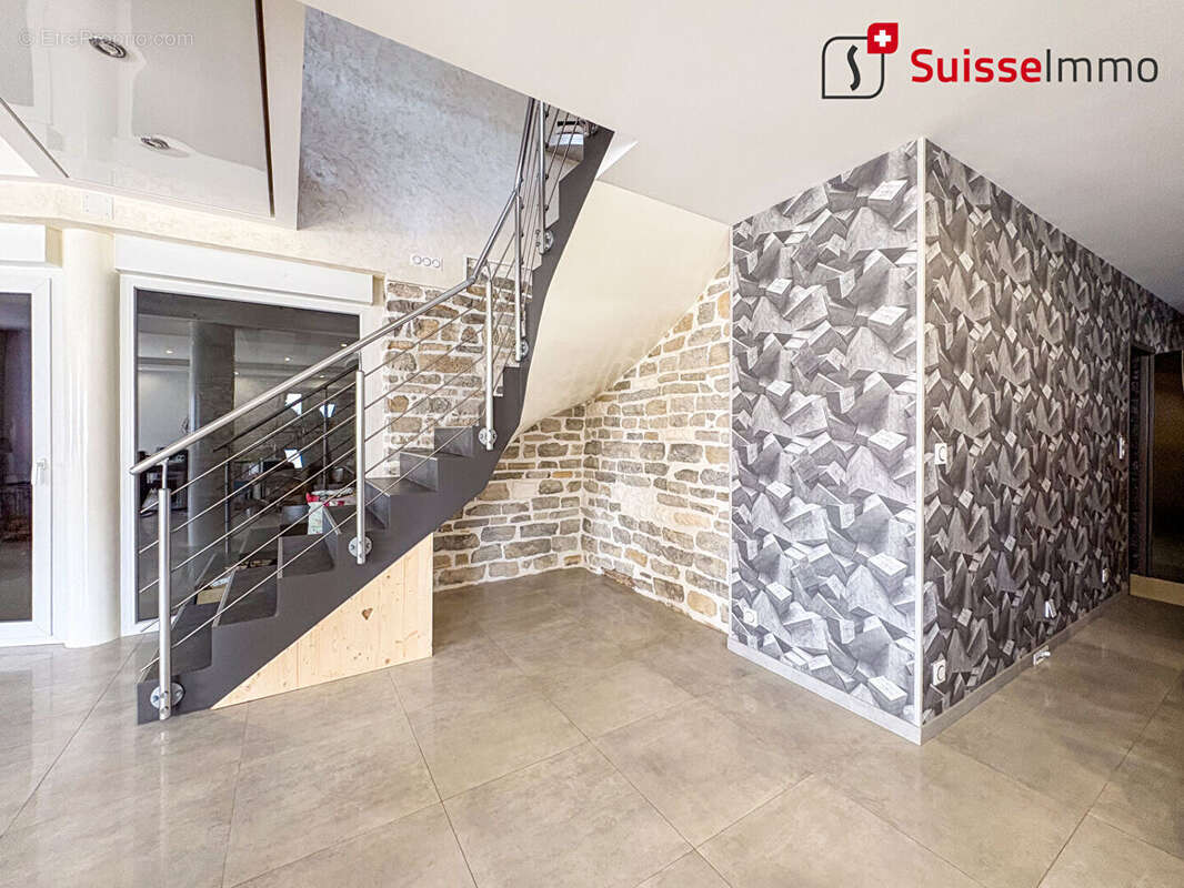 Maison à GOUX-LES-USIERS