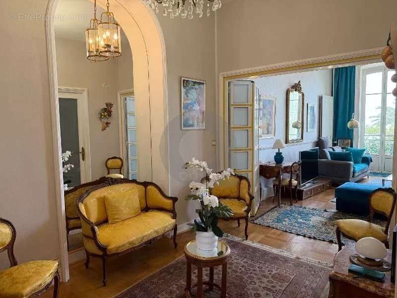 Appartement à MENTON