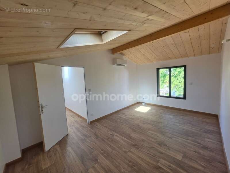 Maison contemporaine à vendre 5 pièces MERIGNAC (33) - photo 10