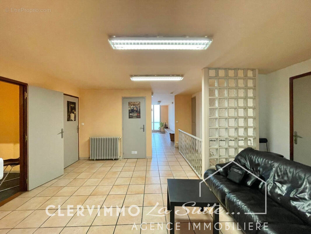 Commerce à MARSEILLE-12E