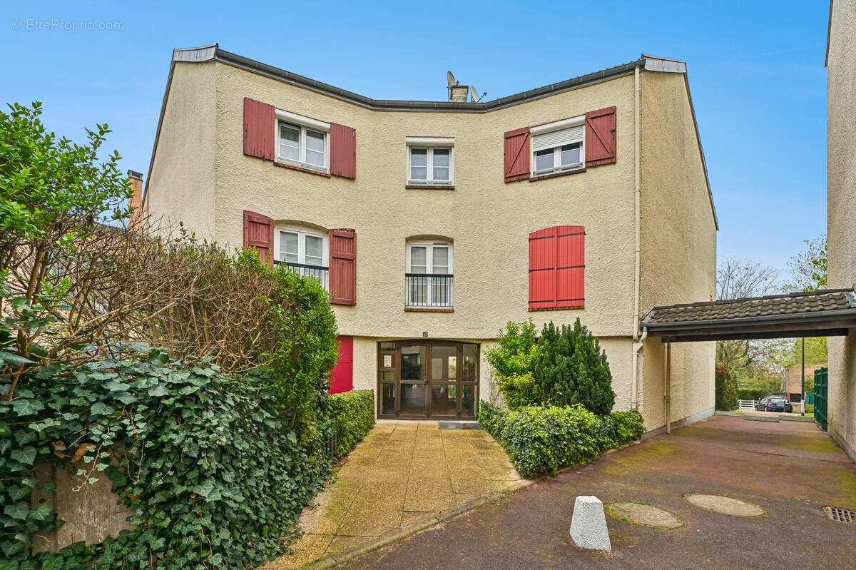 Appartement à SAINT-BRICE-SOUS-FORET