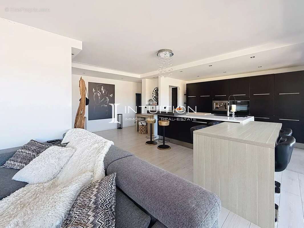 Appartement à LE CANNET