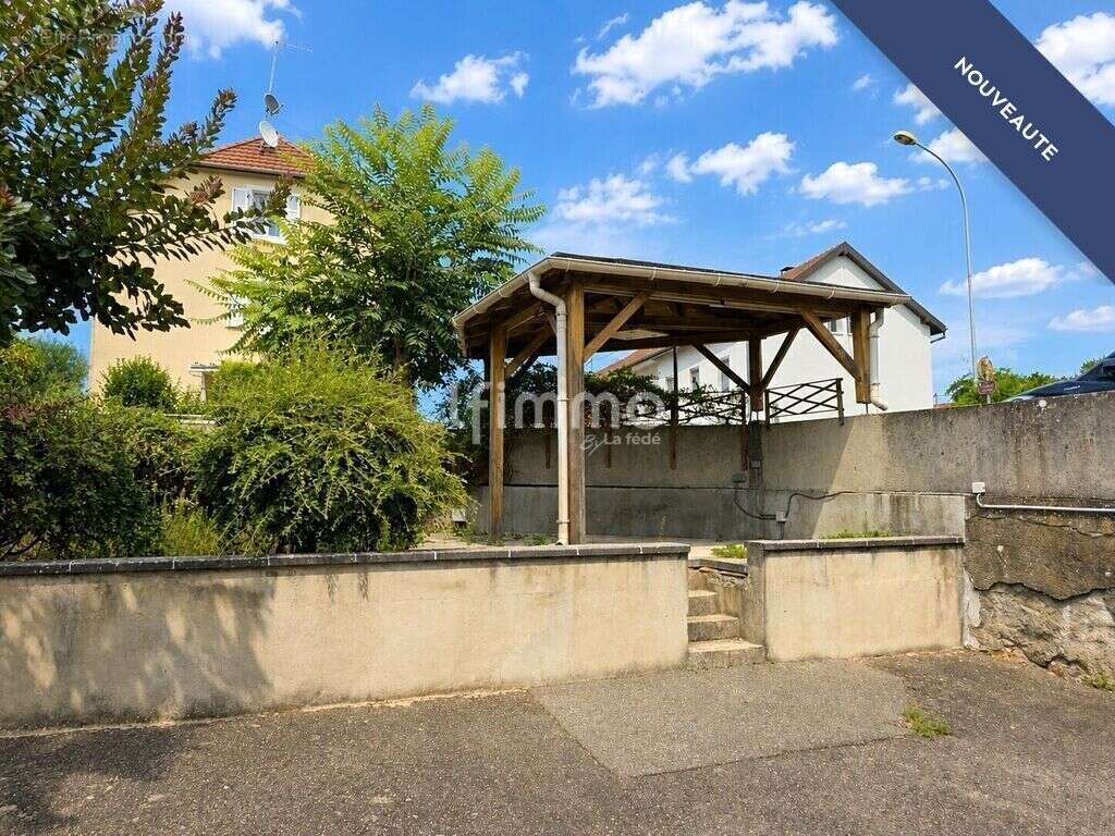 Duplex atypique de 158 m² avec jardin et 2 garages - photo 10