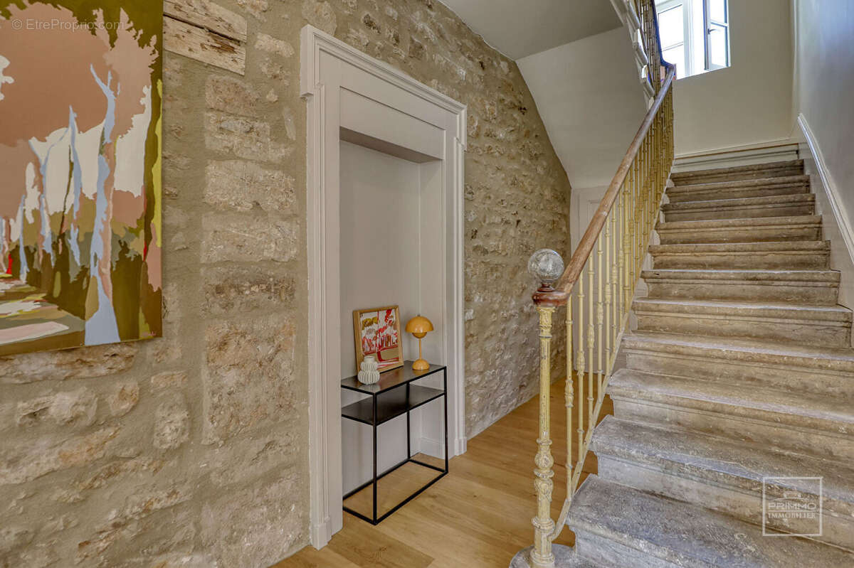 Maison à SAINT-CYR-AU-MONT-D&#039;OR