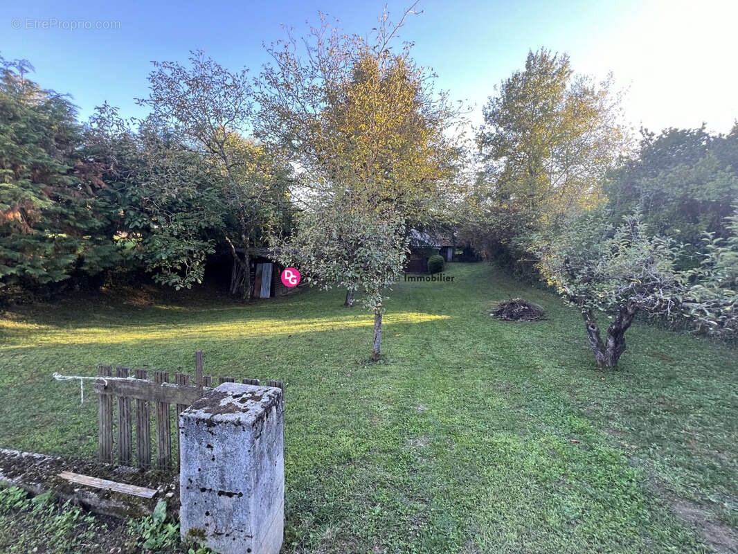 Terrain à CAPDENAC-GARE