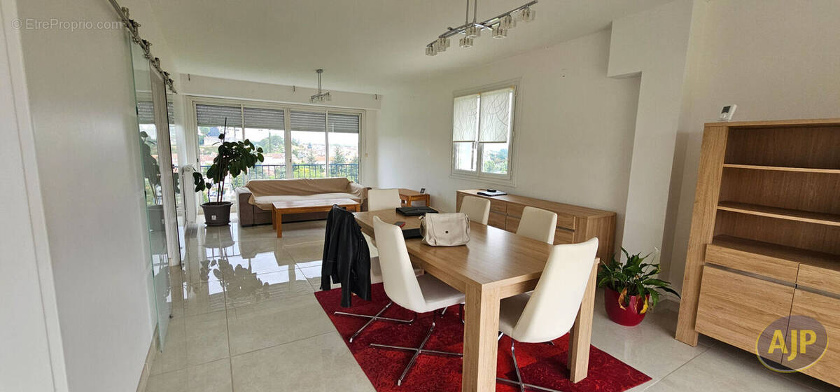 Appartement à SAINTES