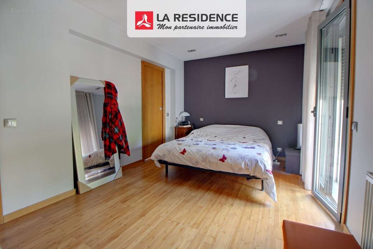 Maison à LES CLAYES-SOUS-BOIS