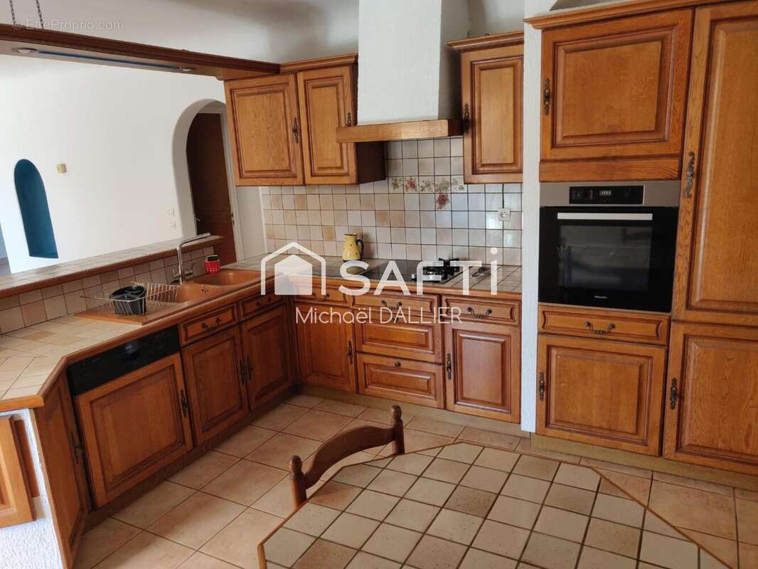 Maison 212 m² à Le Poinconnet  - photo 5