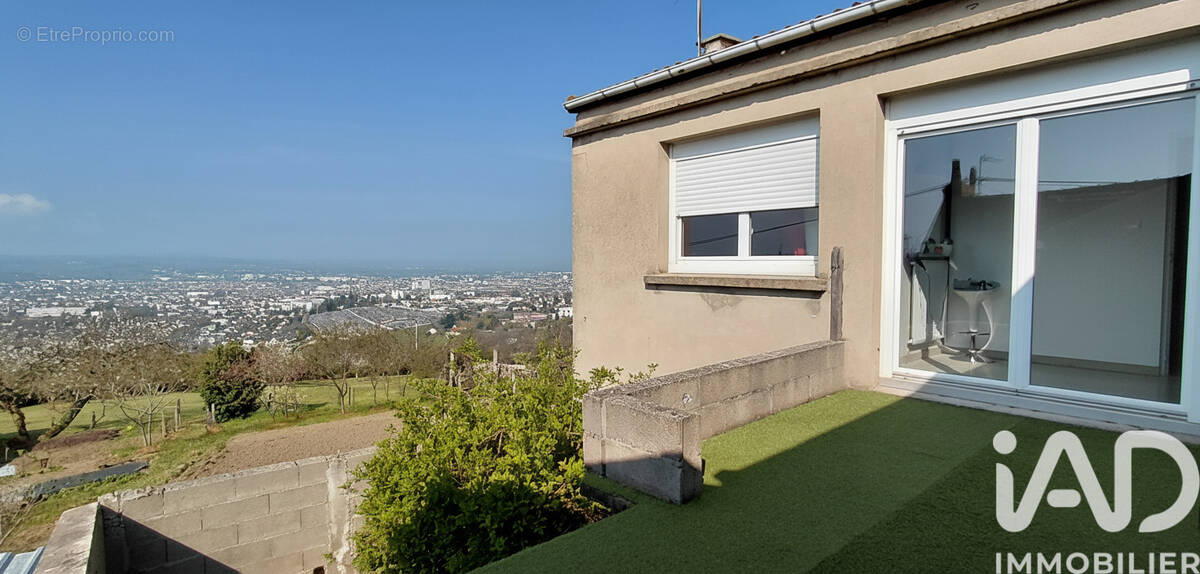 Photo 1 - Maison à MONTLUCON