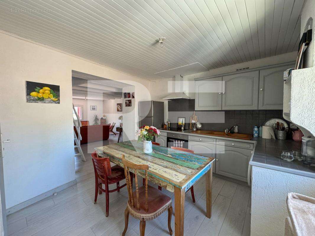 Appartement P2, traversant, avec cave au cœur de Caissargues - photo 2