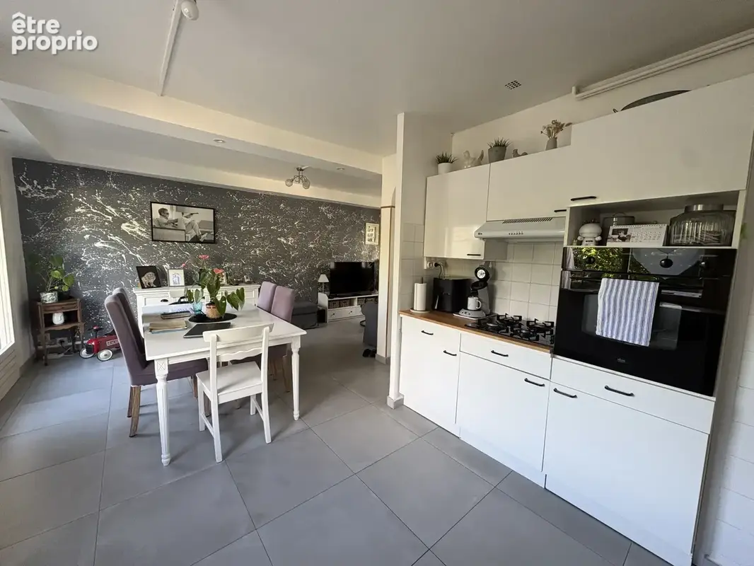 Maison lumineuse de 80 m2 avec 3 chambres, garage et jardin - photo 3