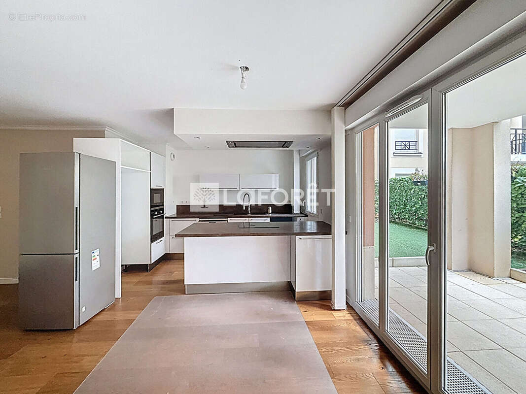 Appartement à LE PLESSIS-ROBINSON