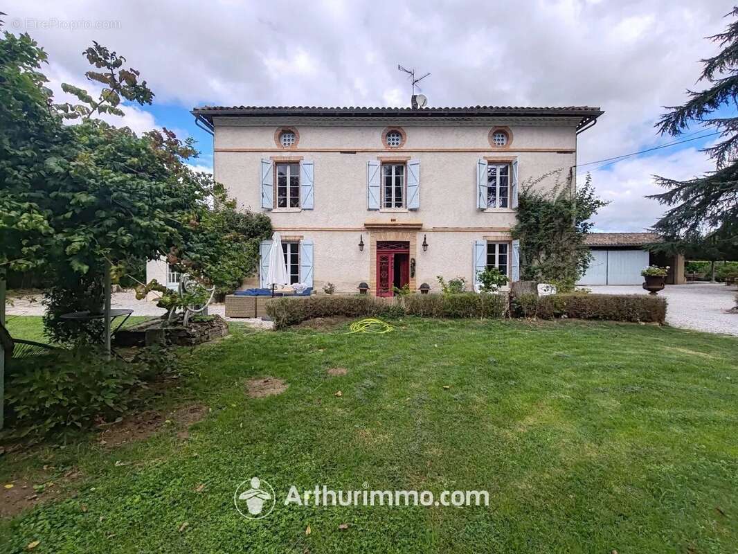 Maison à LISLE-SUR-TARN