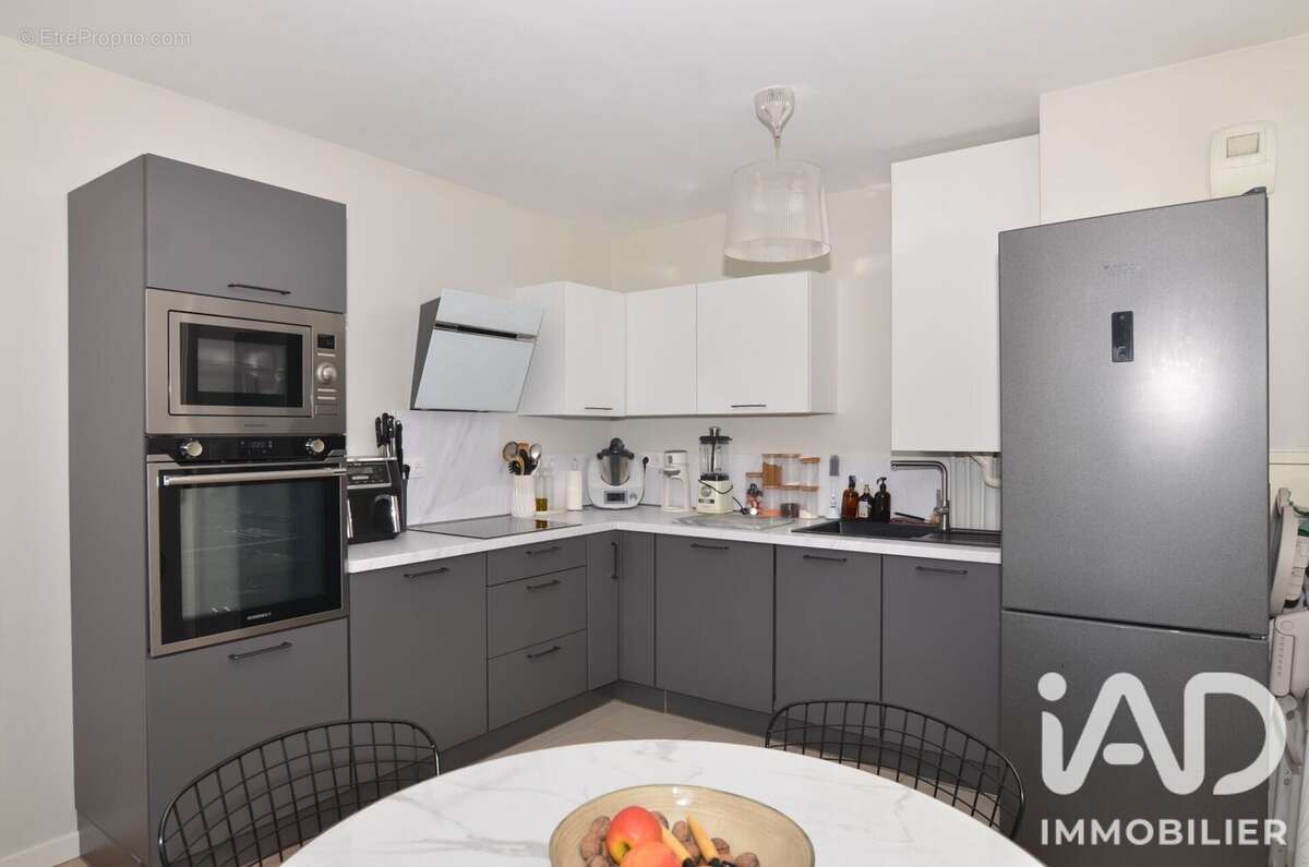 Appartement 60 m² à Villeneuve-Saint-Denis  - photo 6