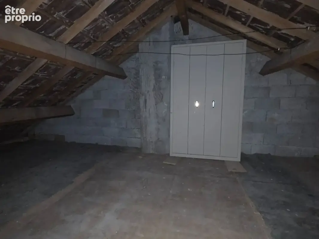 Maison individuelle de 75m²  à rénover - Terrain de 1 750 m² - Grenier aménageable - À 3 min de Bletterans - photo 12