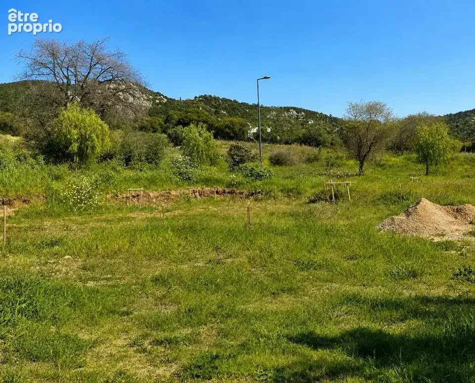Terrain à HYERES