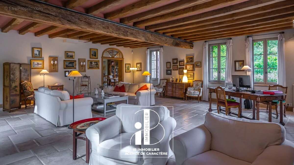 Maison à FONTAINEBLEAU