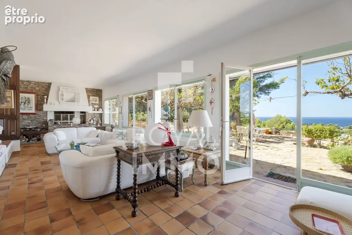 Propriété d'exception entre nature et VUE MER EXCEPTIONNELLE - SANARY SUR MER - photo 9
