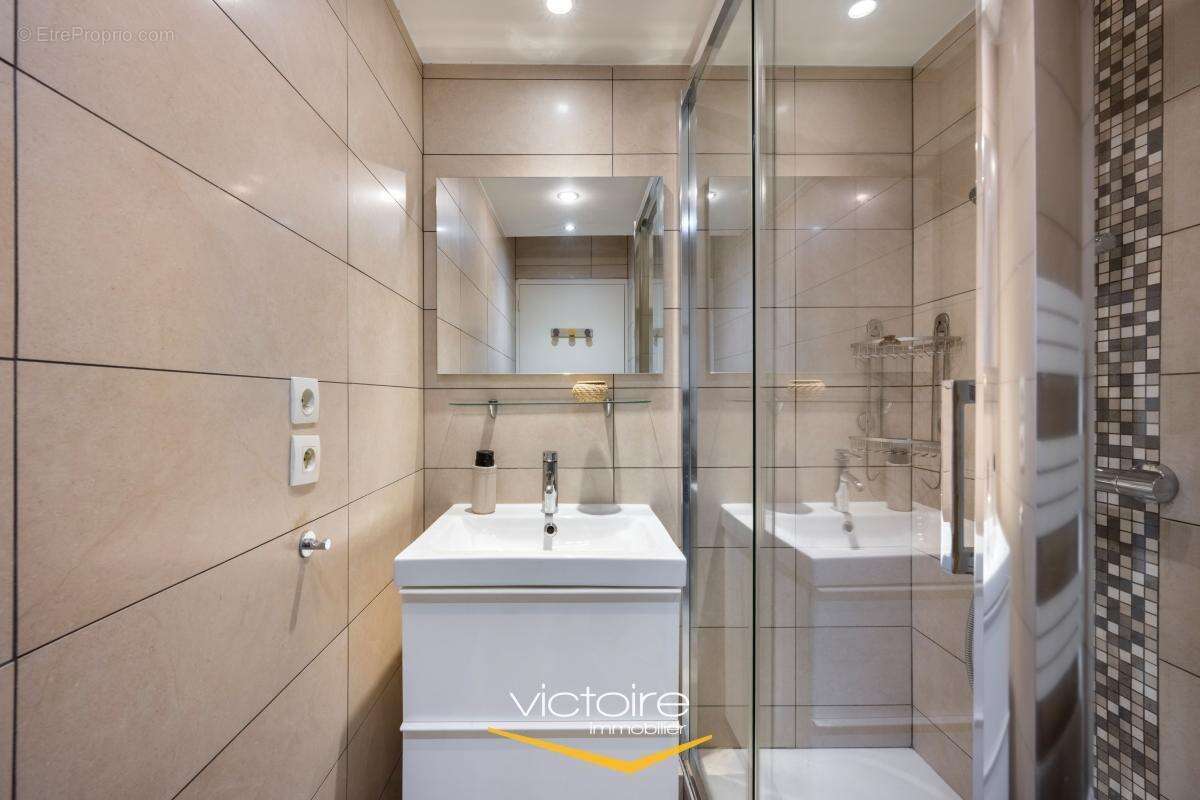 Appartement à LYON-8E
