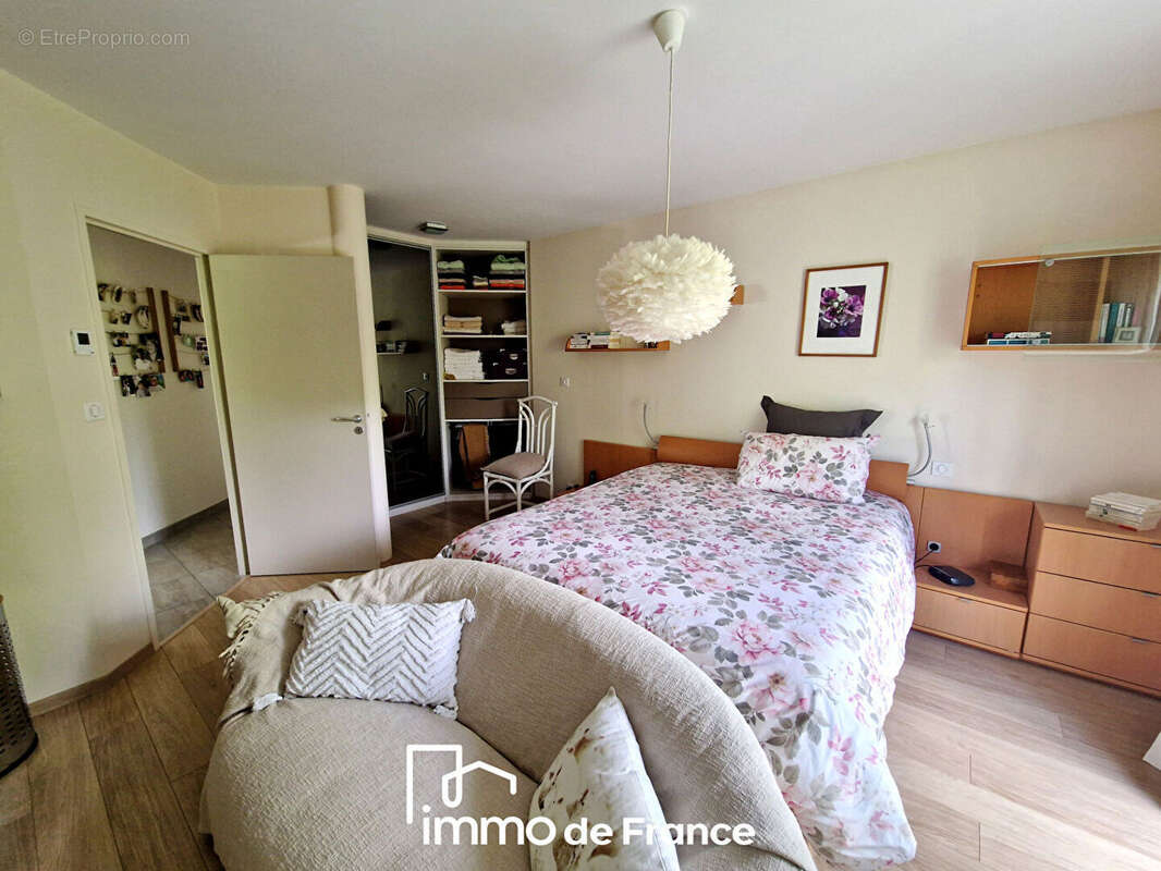 Maison à SALLES-LA-SOURCE