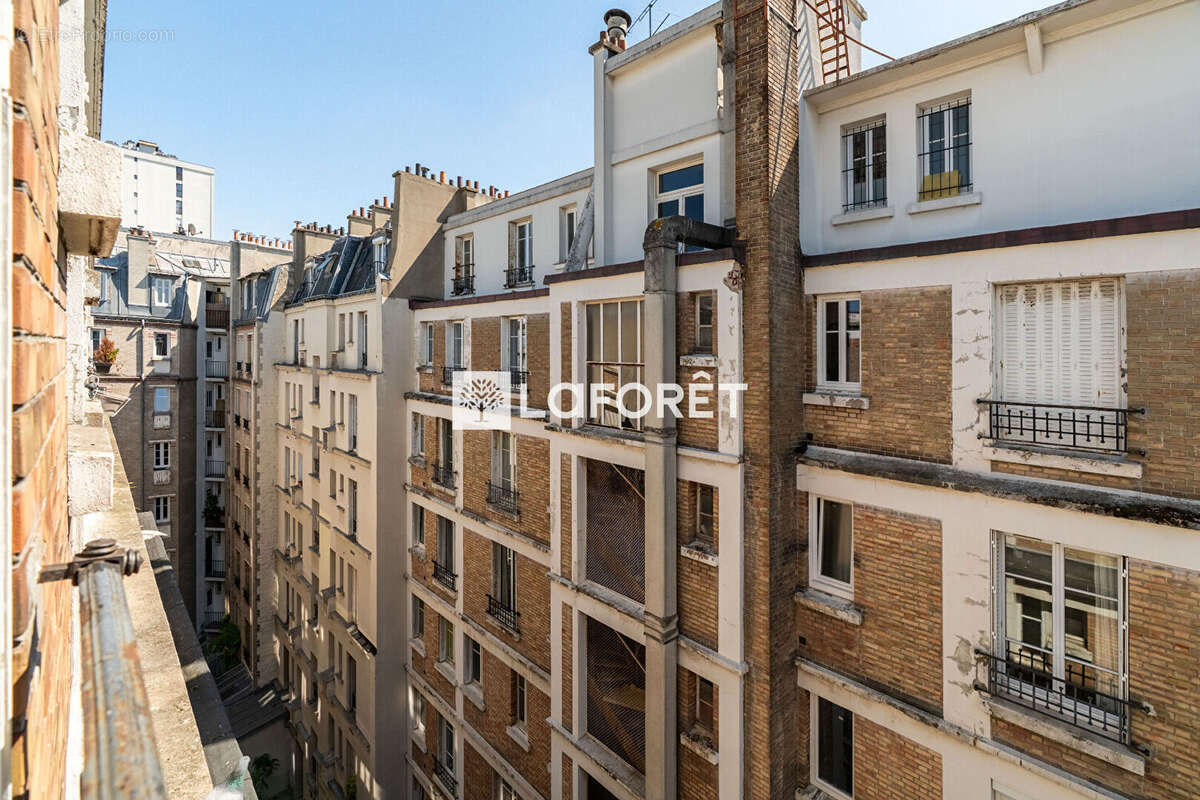 Appartement à PARIS-17E