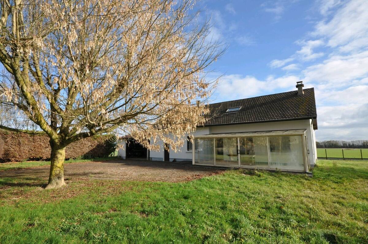 Maison à AVRAINVILLE