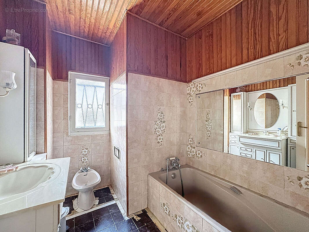 Maison à BONNEUIL-SUR-MARNE