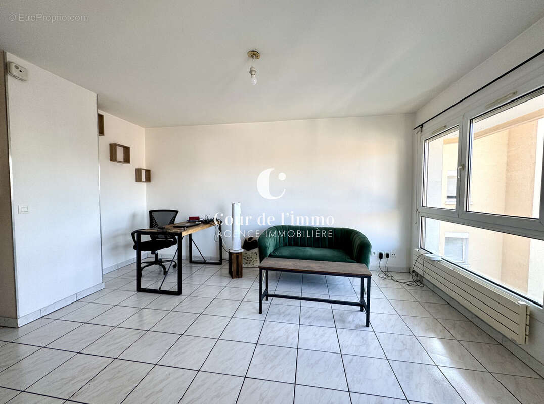 Appartement de type 2 à CRUSEILLES - photo 4