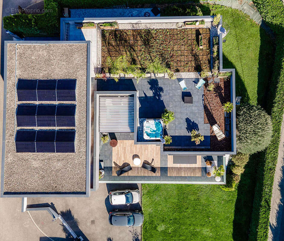 Villa contemporaine avec piscine intérieure et vue lac - photo 13