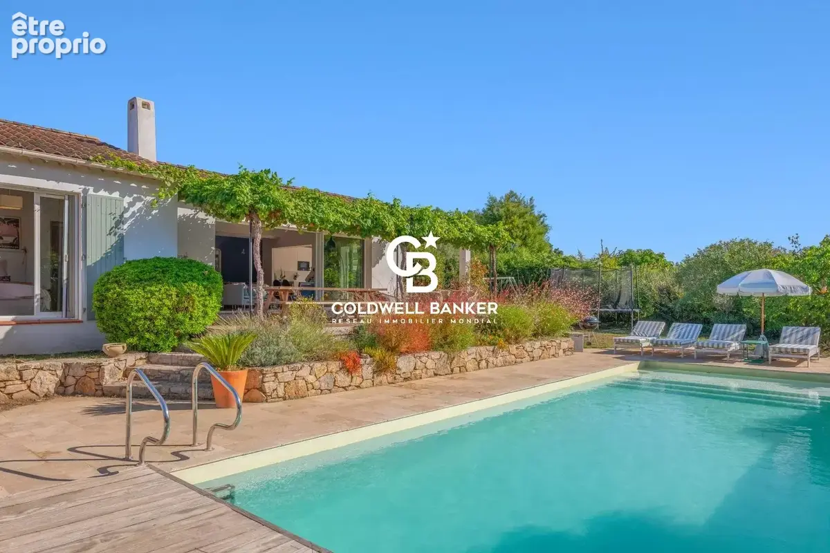 Photo Maison à Hyeres au prix de 1 150 000€