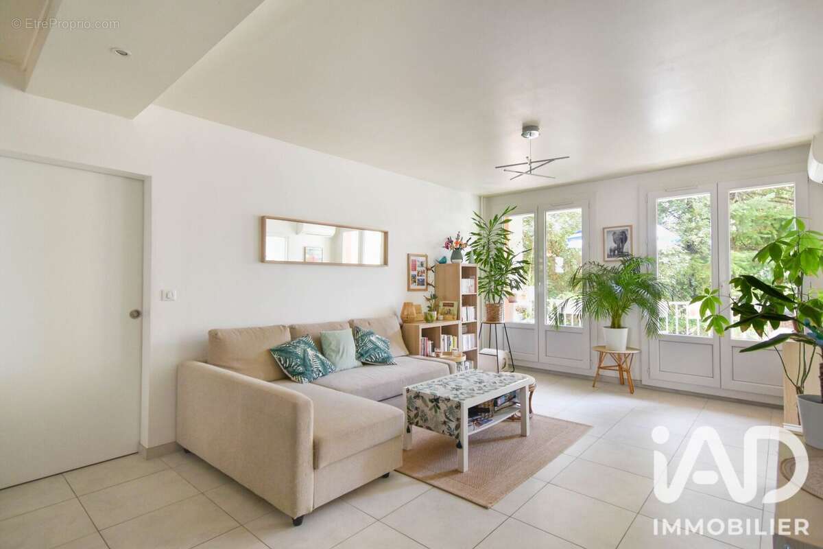 Appartement 75 m² à Auriol  - photo 2