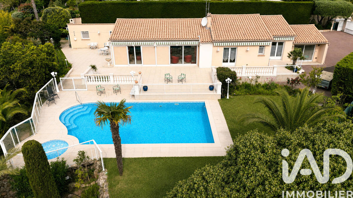 Photo 1 - Maison à SAINT-RAPHAEL