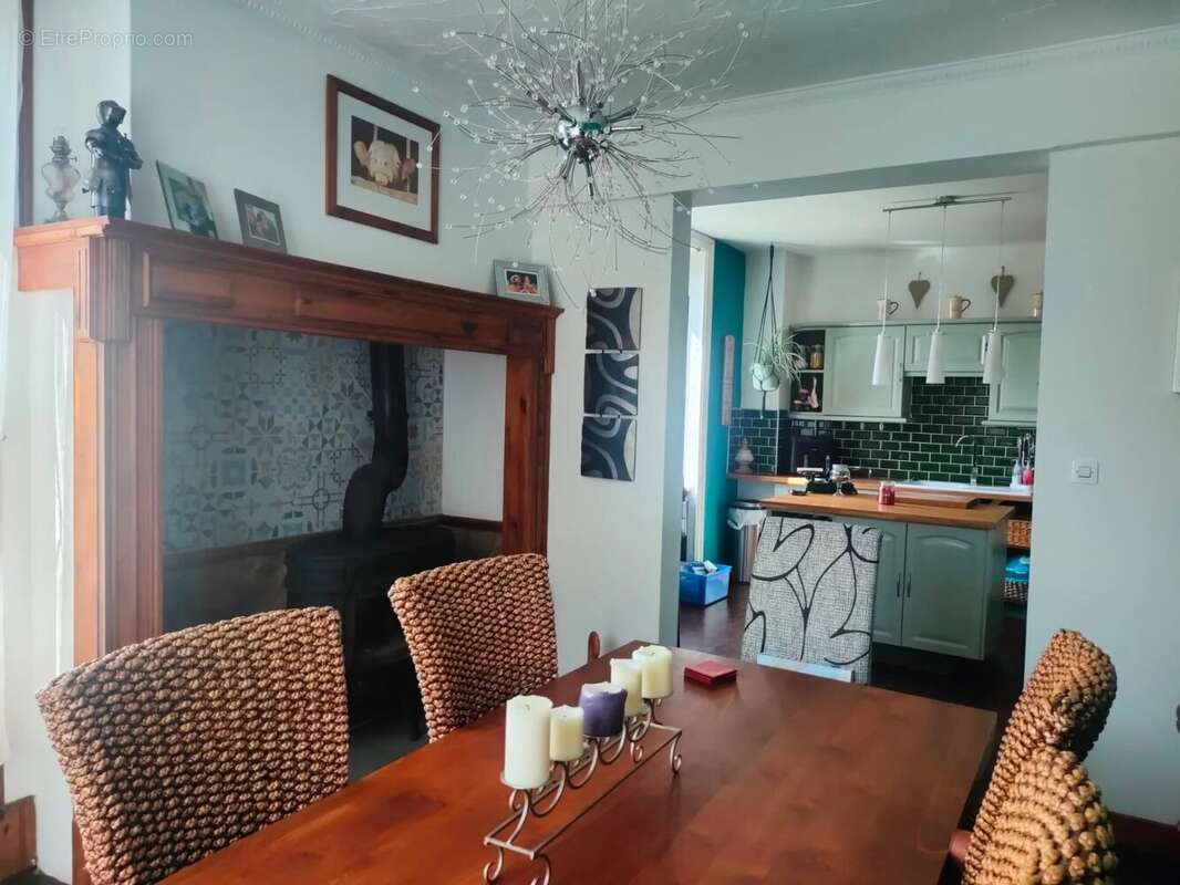 Maison à ORADOUR-SUR-VAYRES