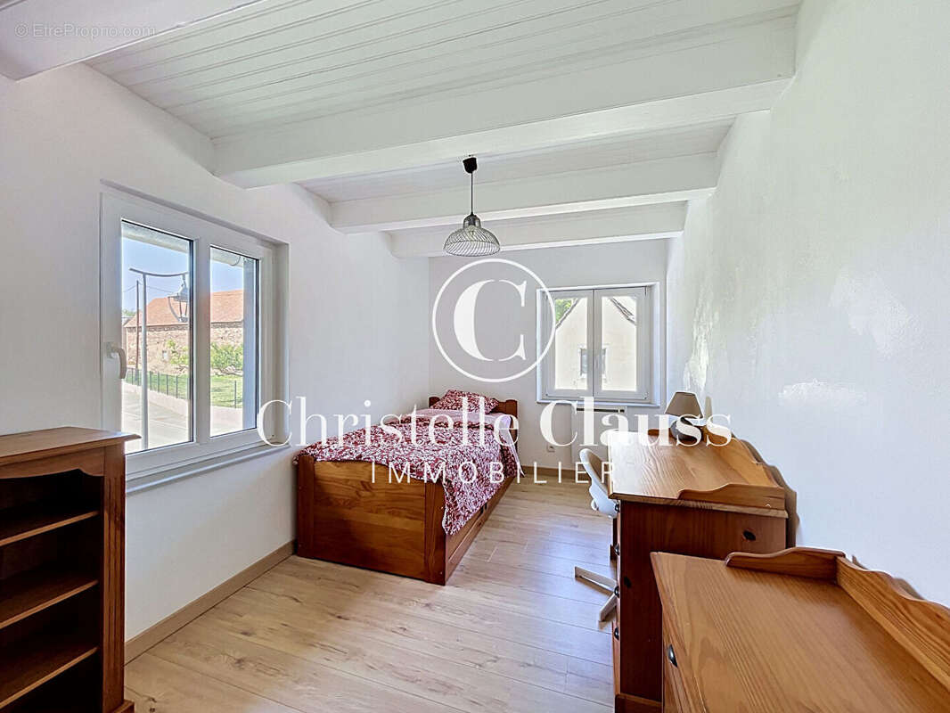 Unique 5-Room House in Berstett 150 m² - photo 11