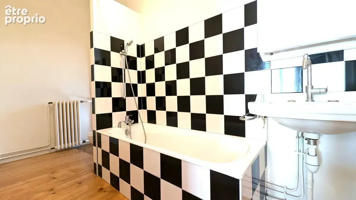 Appartement 121m² Lons-le-Saunier 4 pièces - photo 17