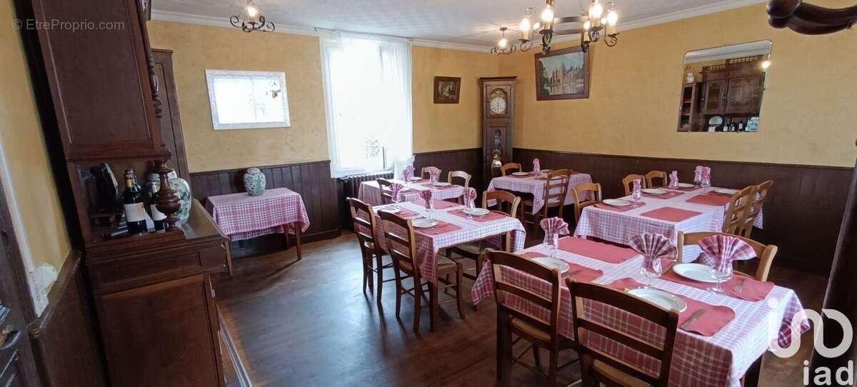 Photo 6 - Commerce à LA CHAPELLE-CARO