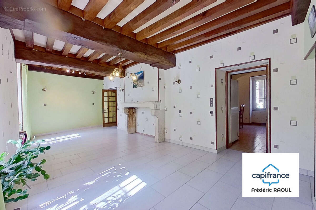 Maison familiale avec jardin et dépendances – Is-sur-Tille, proche centre-ville - photo 2
