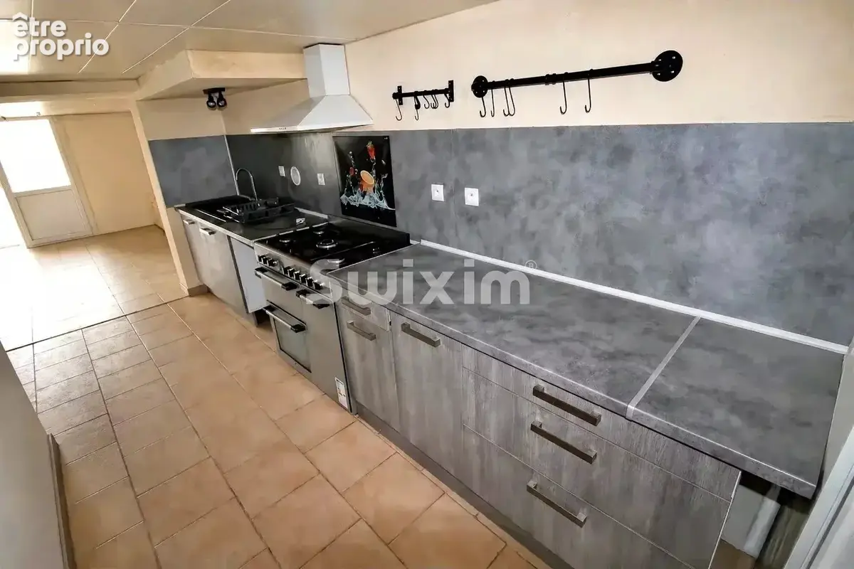 Grande maison familiale de 254 m² à Chaussin - photo 6