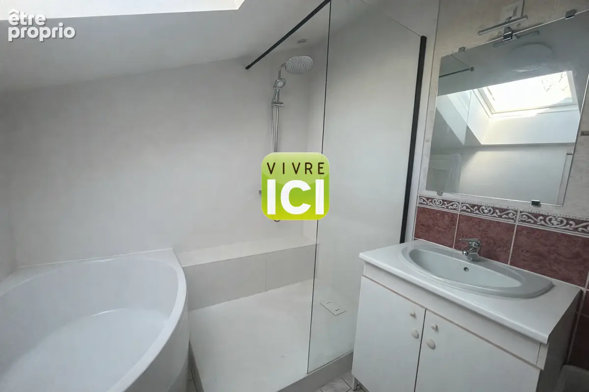 Maison de pierre - 2  chambres - Beau jardin - photo 9