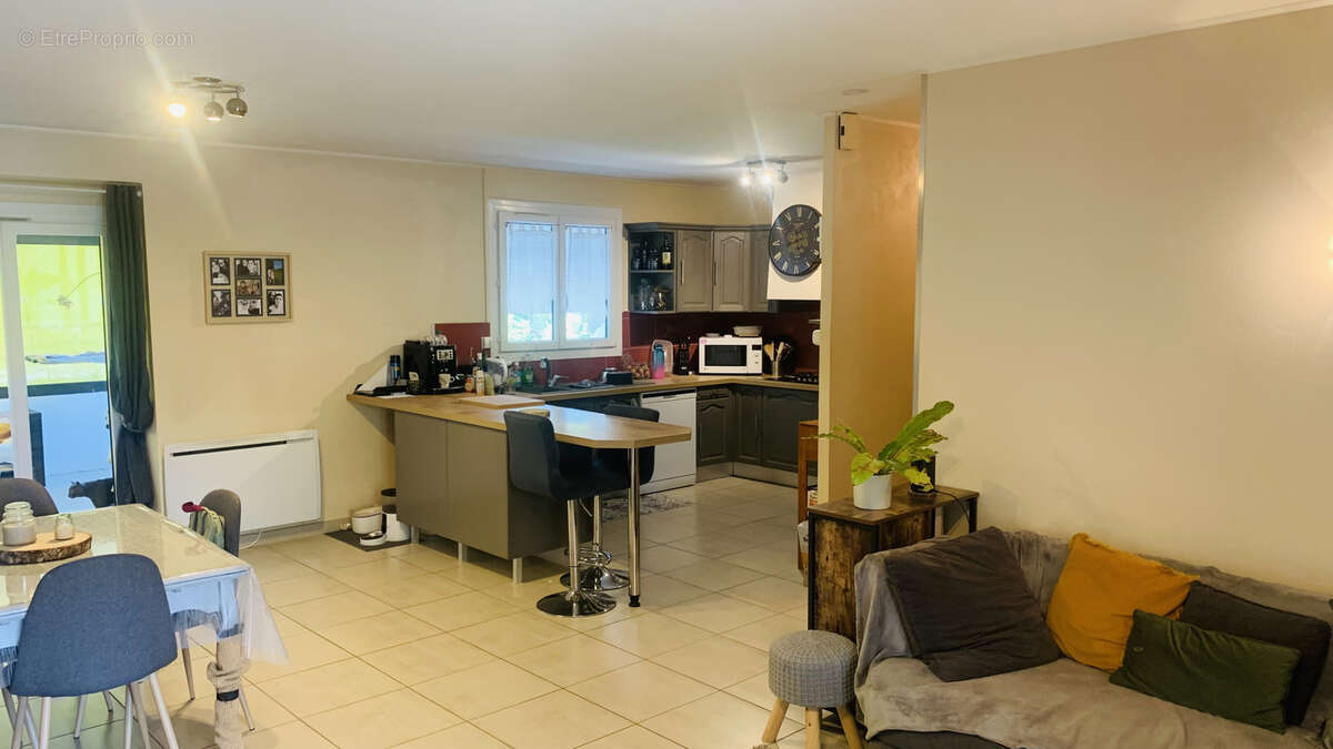 Maison à LA ROQUILLE