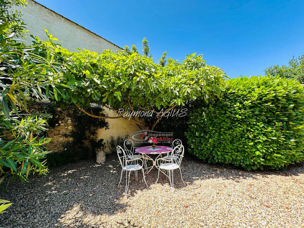 Maison à PORT-SAINTE-FOY-ET-PONCHAPT