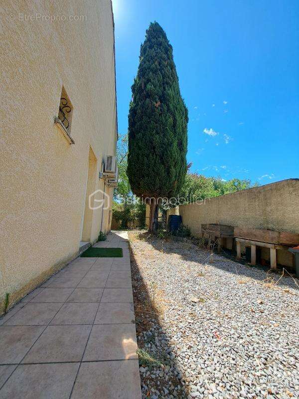 Maison à SAINT-JEAN-DE-VEDAS