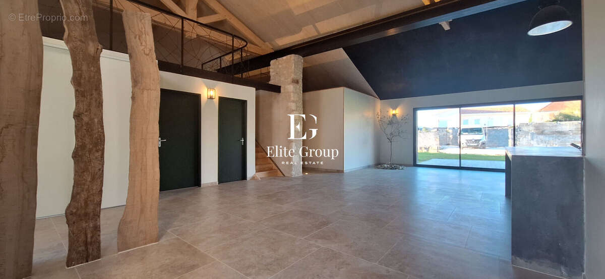 Maison à BARBEZIEUX-SAINT-HILAIRE