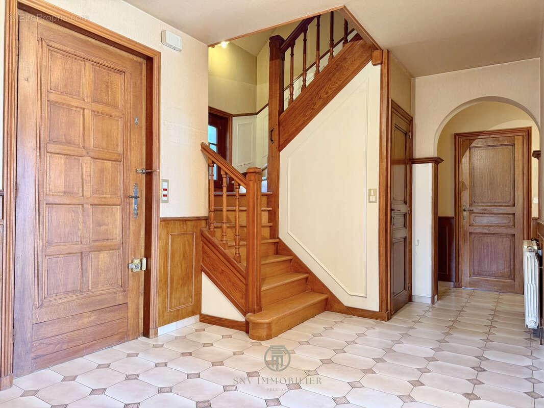 Maison à FEURS