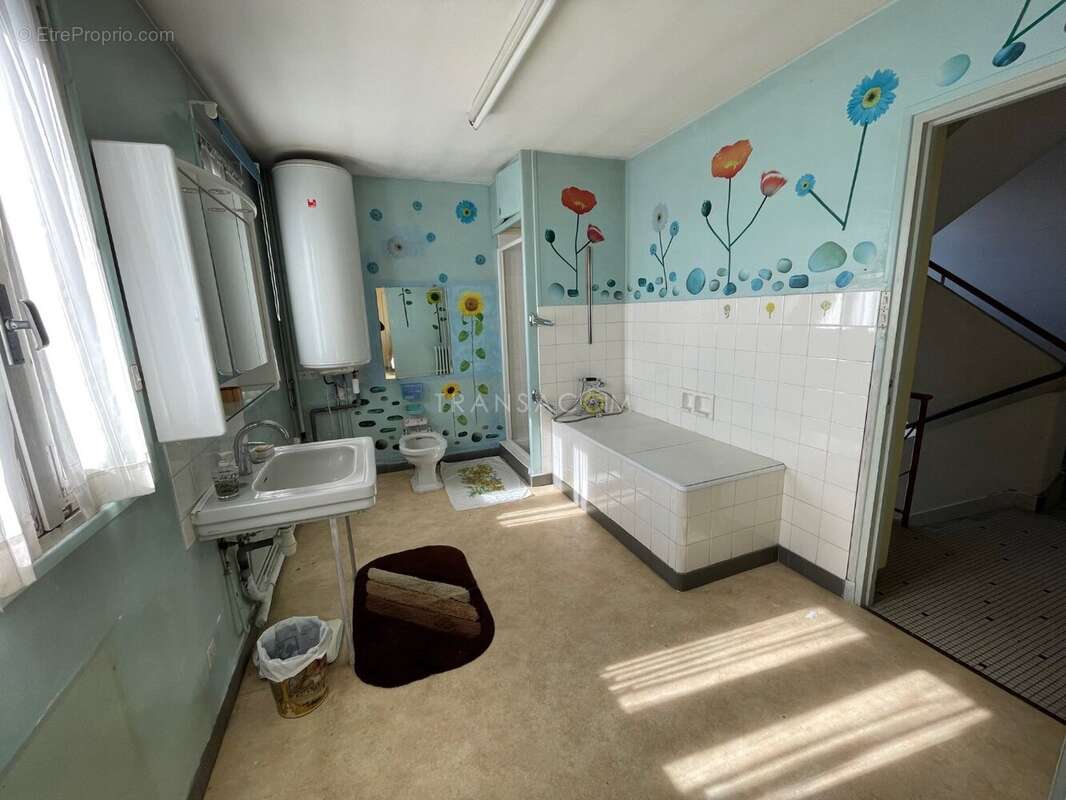 Maison à SAINT-CYR-SUR-LOIRE