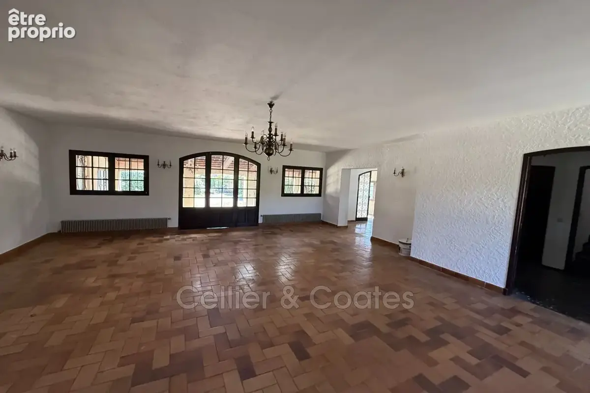 Maison 180 m² à Bormes-Les-Mimosas  - photo 4